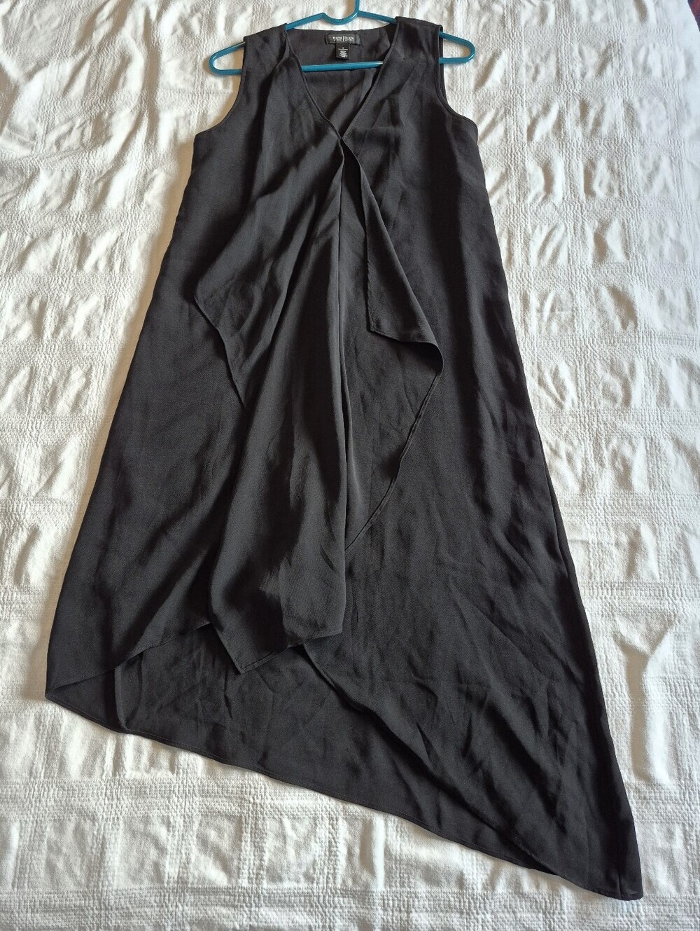 White House Black Market women's 6 dress asymmetrical hem, cascading ruffle EUC